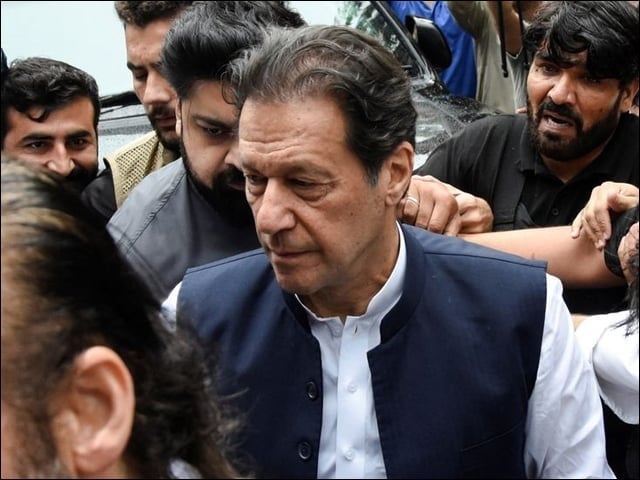 عمران خان کی اے ٹی سی اور ہائیکورٹ آمد، ضمانتی مچلکے جمع کروادیے