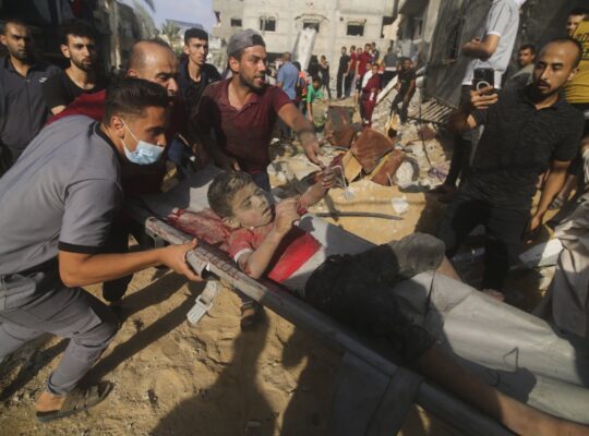 غزہ پراسرائیلی بمباری جاری، 24 گھنٹوں میں 704 فلسطینی شہید،تعداد 5800 ہوگئی